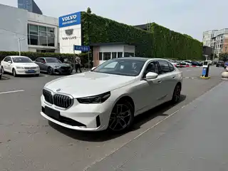 BMW BMW i5 2025