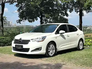 Citroën C4L 2015