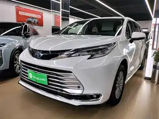 Toyota Sienna 2023