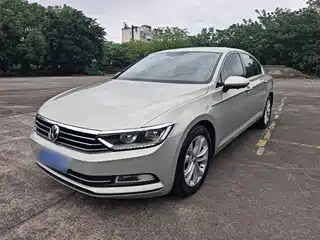 Volkswagen Magotan 2016