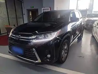 Toyota Highlander 2021