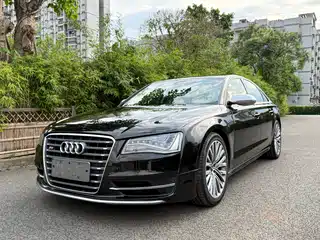 Audi Audi S8 2014