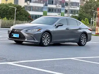 Lexus ES 2018