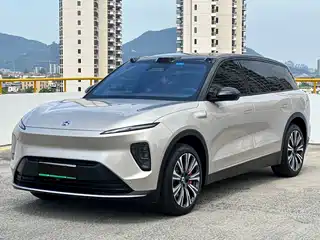 NIO ES8 2024