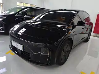 Li Auto Li i8 2025