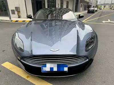 Aston Martin DB11 2020
