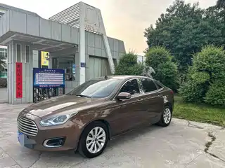 Ford Escort 2014