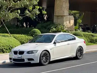 BMW M3 2011