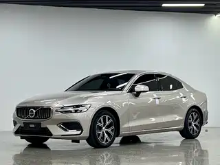 Volvo S60 2022