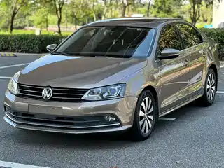 Volkswagen Sagitar 2016