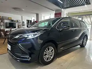 Toyota Sienna 2023