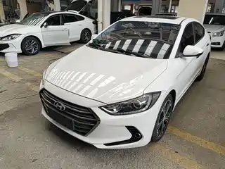 Hyundai Elantra 2019
