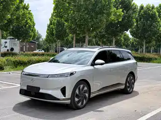 Dongfeng Yipai eπ008 2024