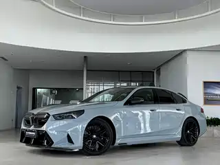 BMW M5 New Energy 2024