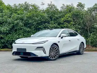 Geely Galaxy Xingyao 8 2025