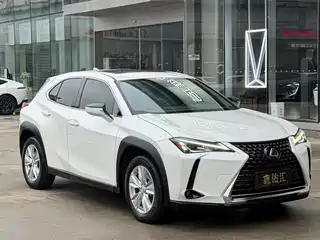 Lexus UX 2021