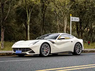 Ferrari F12berlinetta 2014