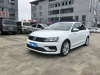 Volkswagen Sagitar 2017