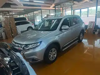 Mitsubishi Outlander 2018