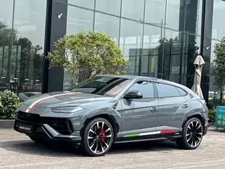 Lamborghini Urus 2024