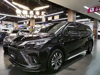 Toyota Granvia 2024