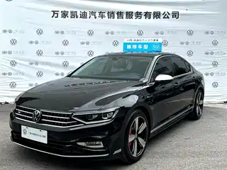 Volkswagen Magotan 2025