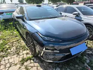 Geely Galaxy Xingyao 8 2025