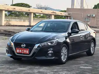 Nissan Teana 2022