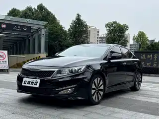 Kia K5 2011