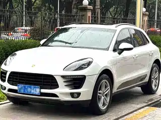 Porsche Macan 2014