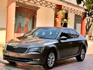 Škoda Superb 2017
