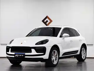 Porsche Macan 2022