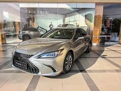 Lexus ES 2023