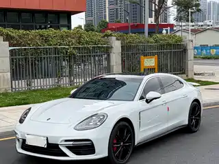 Porsche Panamera 2016