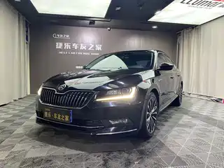 Škoda Superb 2017