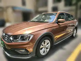 Volkswagen C-TREK 2017