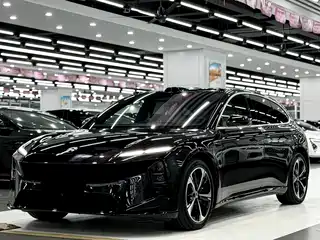 NIO NIO ET5T 2025