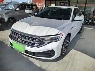 Volkswagen Sagitar 2022