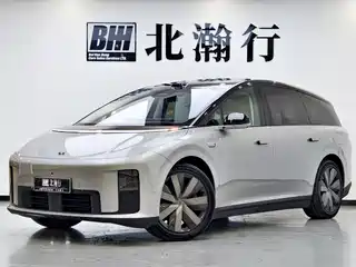 Li Auto Li i8 2025