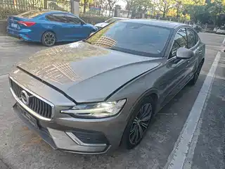 Volvo S60 2022