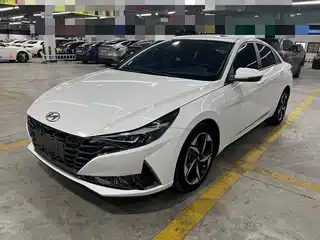 Hyundai Elantra 2023
