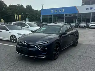 Citroën Versailles C5 X 2024