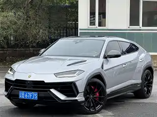 Lamborghini Urus 2024