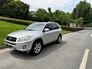 Toyota RAV4 Rongfang 2010