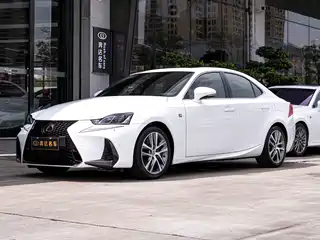 Lexus IS 2017