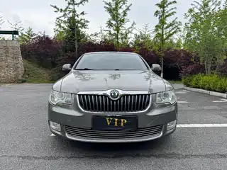 Škoda Superb 2011