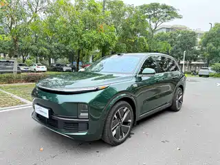 Li Auto Li L8 2025
