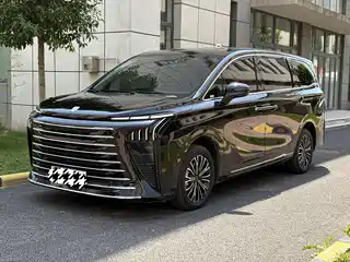 Dongfeng Fengxing Starlight V9 2025