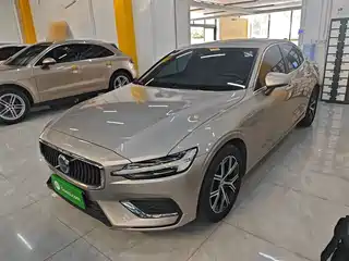 Volvo S60 2024