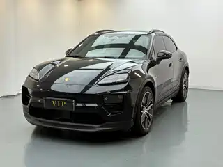 Porsche Macan EV 2024